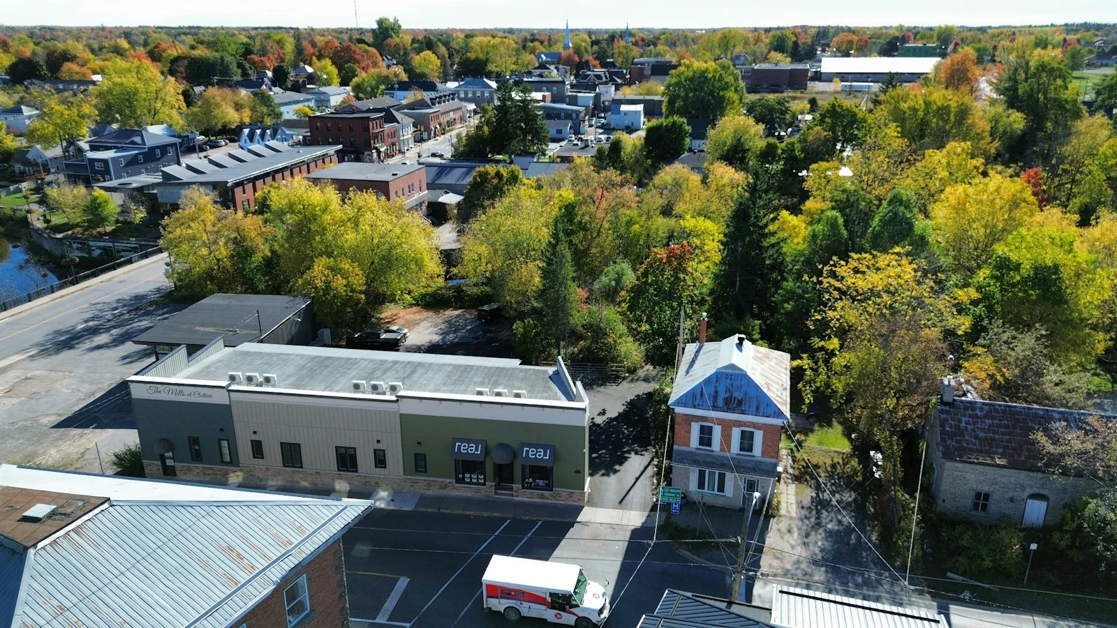 Aerial view of DeLand, Florida with tree-lined streets and neighborhoods